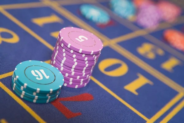 garudajitu login mobile app interface showing live blackjack table and sportsbook menu